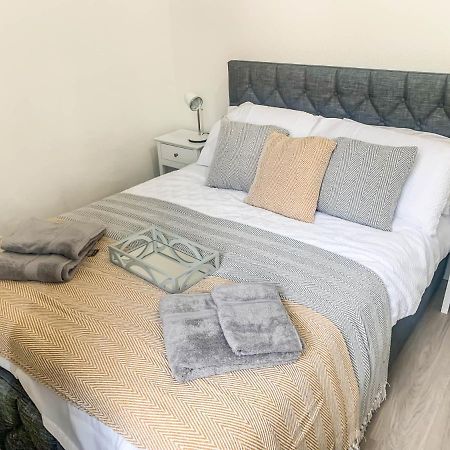 The Rosebery Retreat By The Castle 1-Bed Apartment Inverness Esterno foto